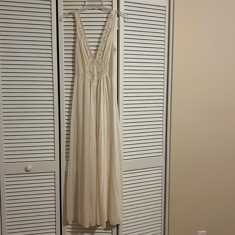 Vintage long Ivory lace bodice nightgown